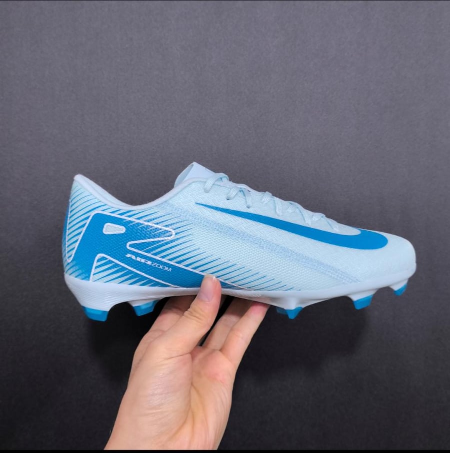 بوت - NIKE - حبوب