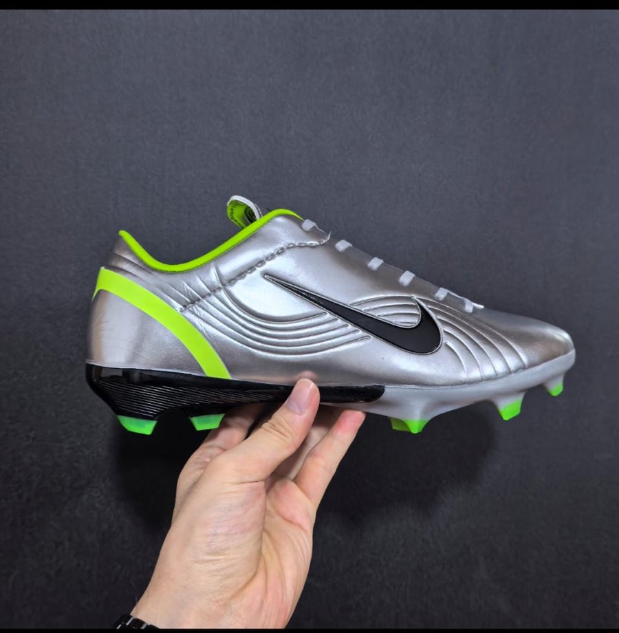 بوت - NIKE - حبوب