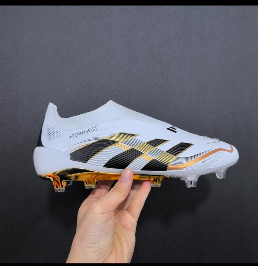 بوت - adidas - حبوب
