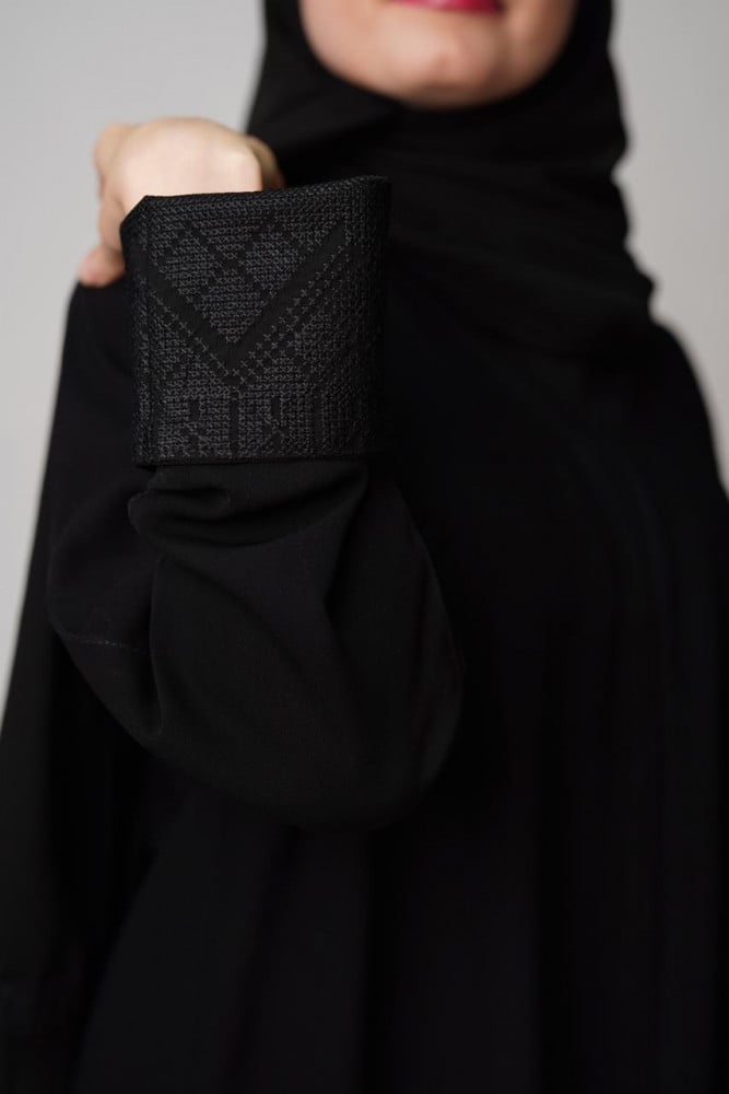عباية الأسطورة