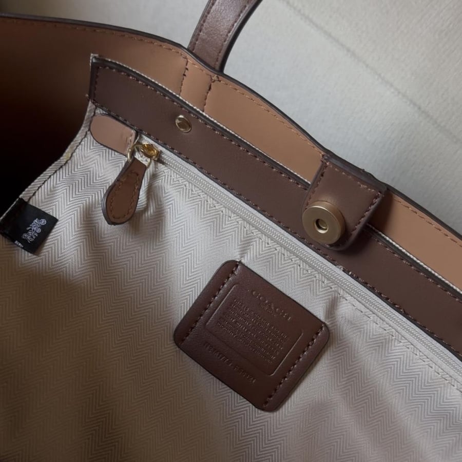 Leather North Tote -32