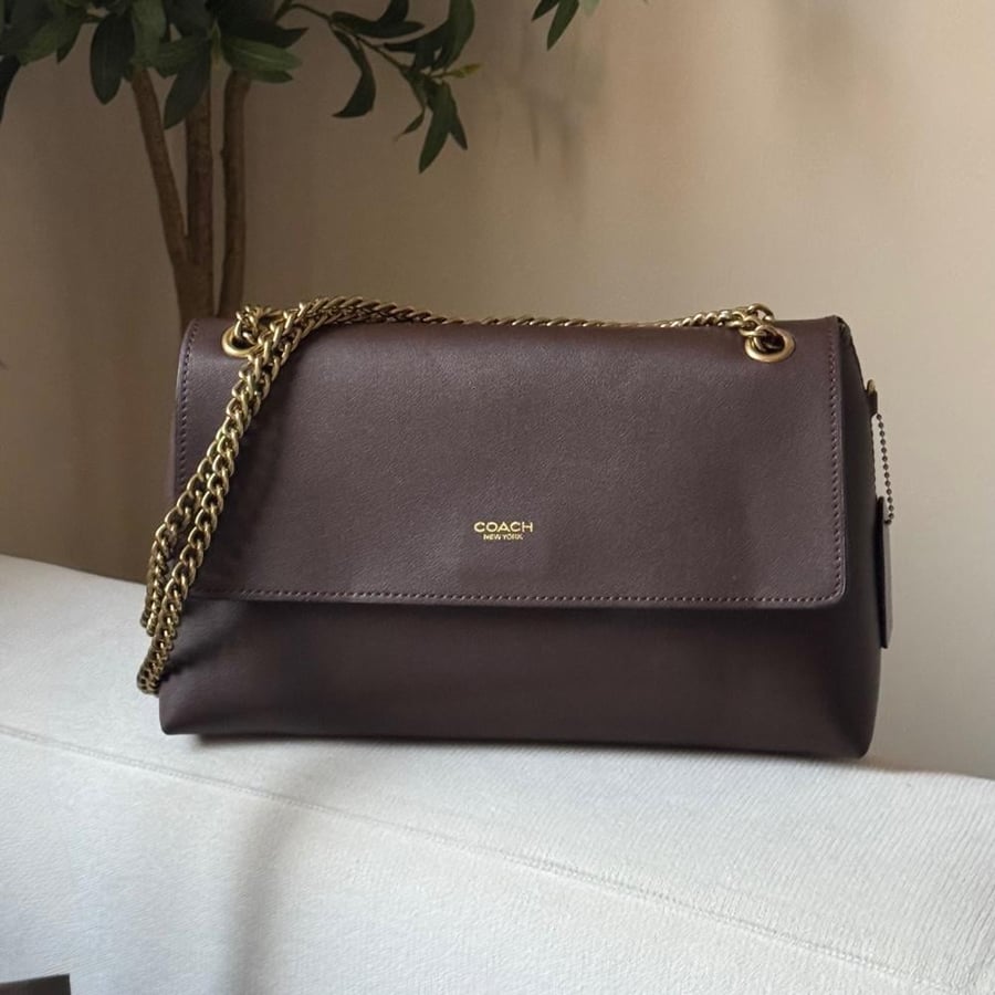 Coach Chelsea 30