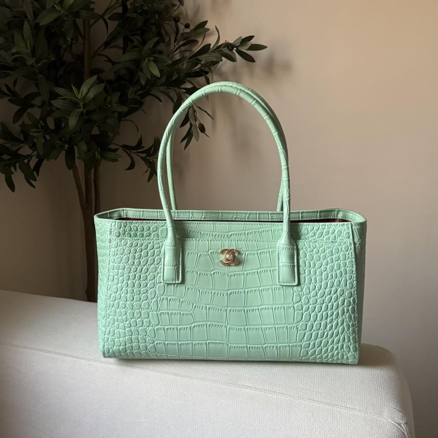 Chanel shopping bag