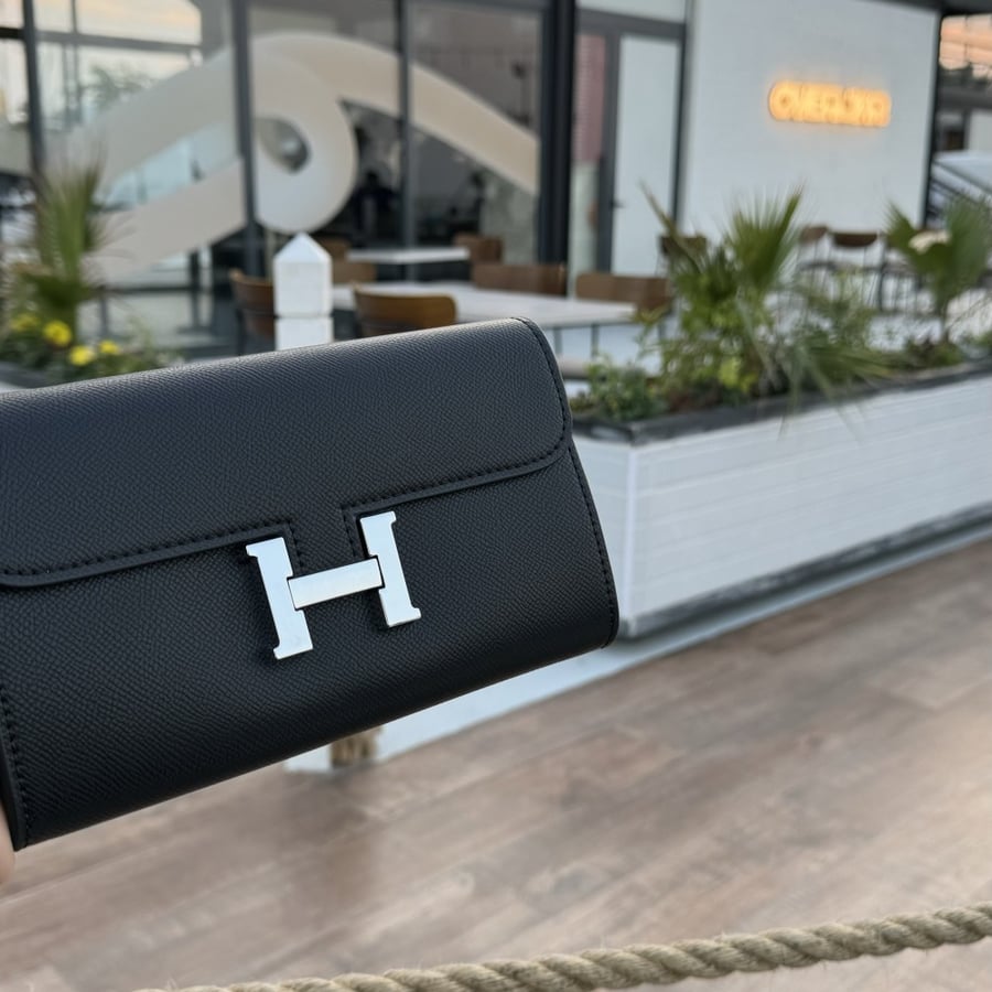 شنطة كلاتش جلد H-clutch - متجر ذا ترند