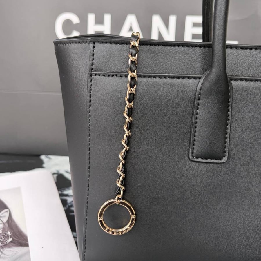 Chanel tot bag