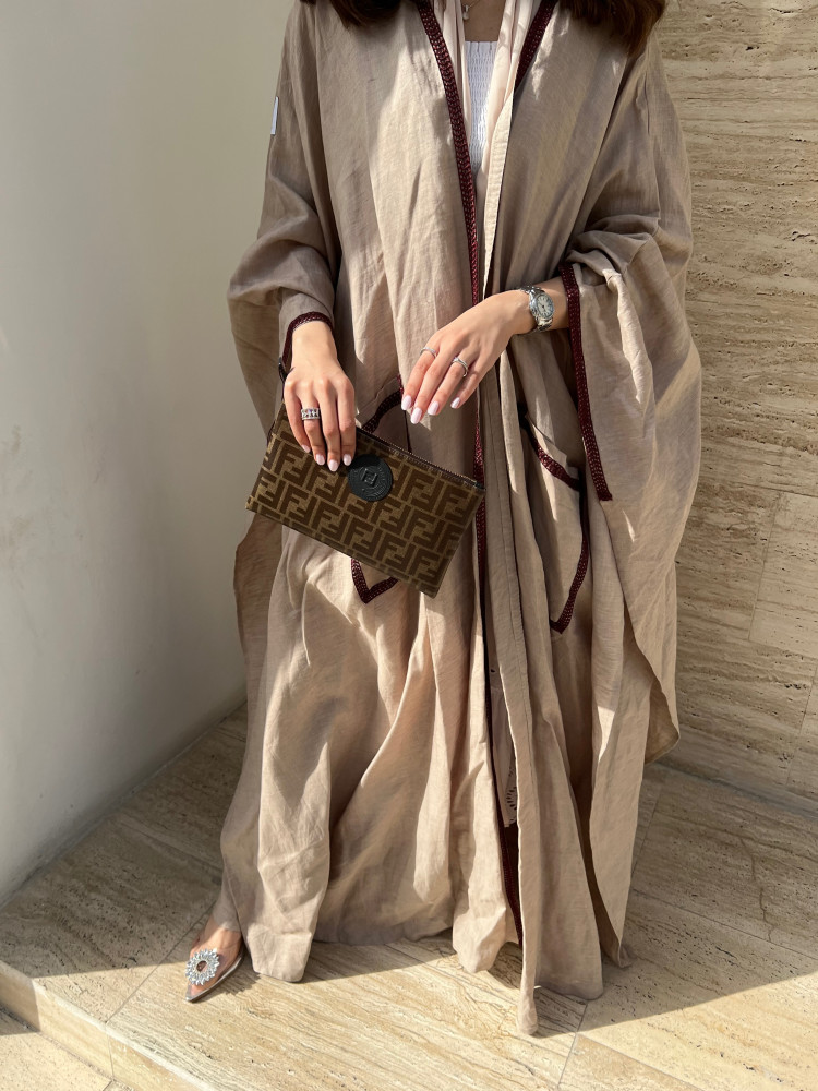 S008 - Mena