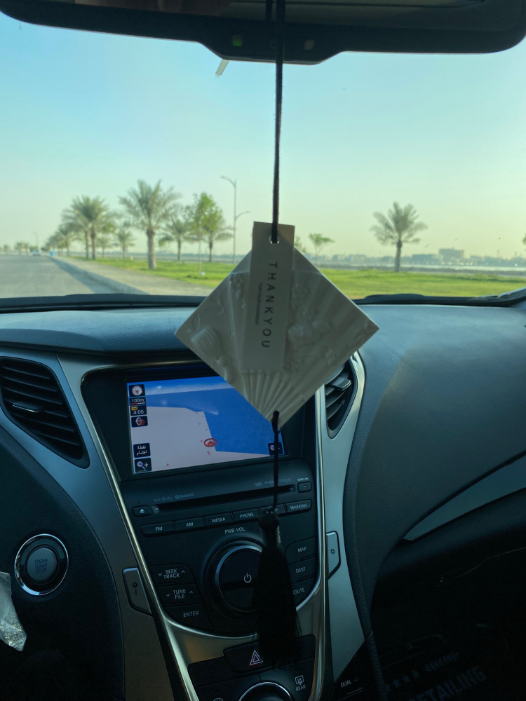 تعليقة سيراميك فواحة بصورة طائر