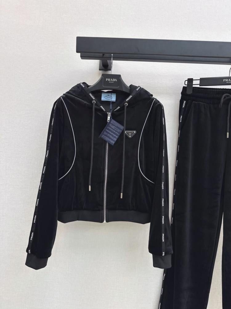 Prada set