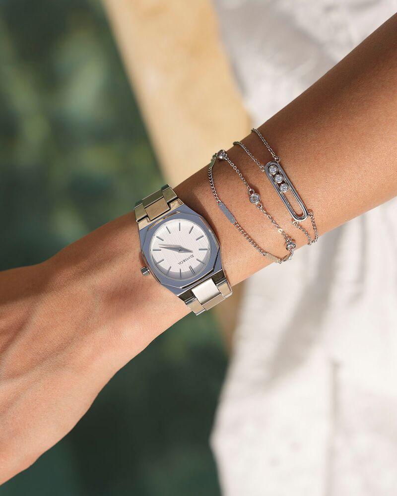 Elegant women's gift: V&Co watch and bracelets