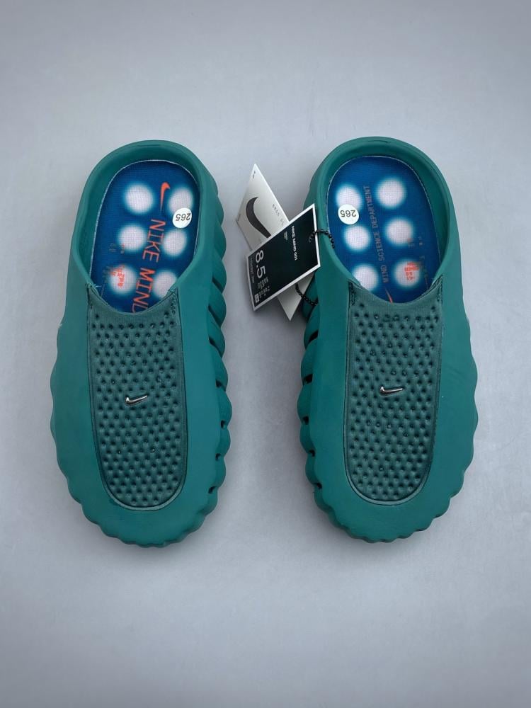 Nike Mind 001