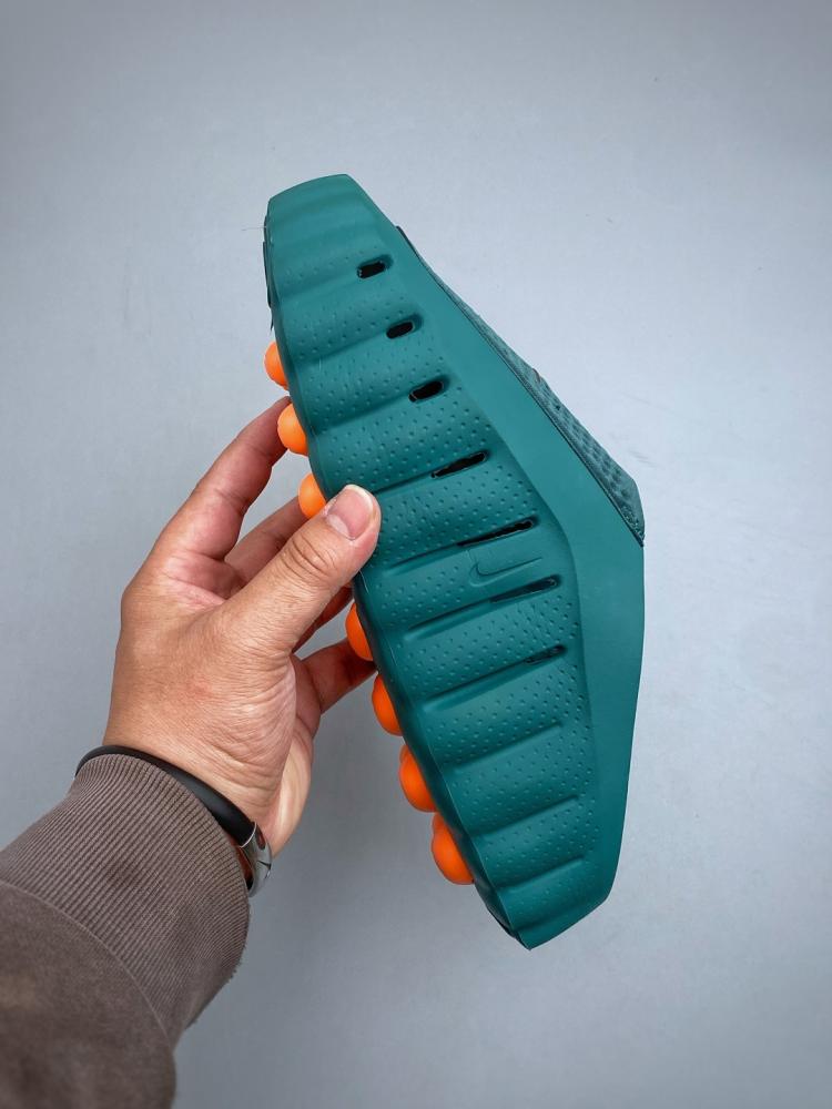 Nike Mind 001