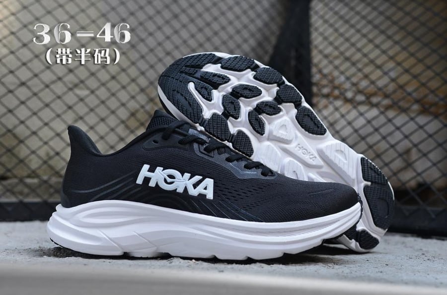 حذاء HOKA هوكا