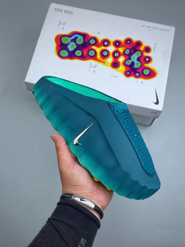 Nike Mind 001