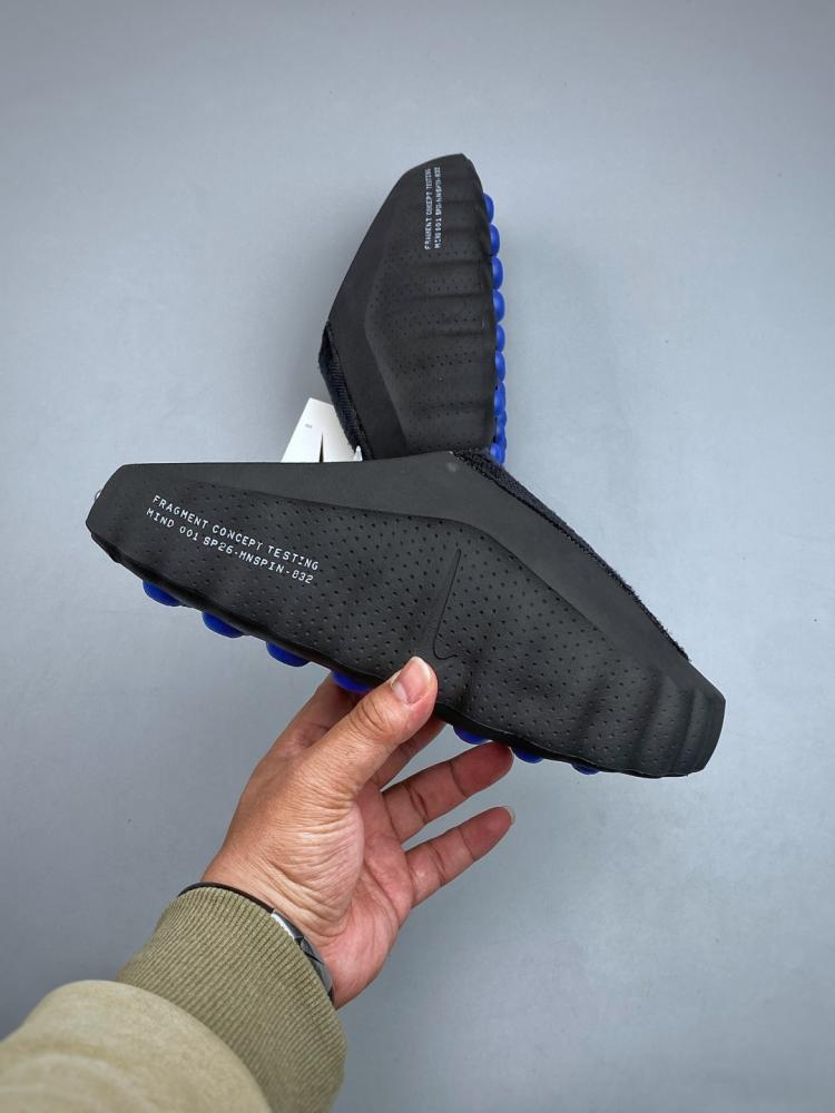 Nike Mind 001