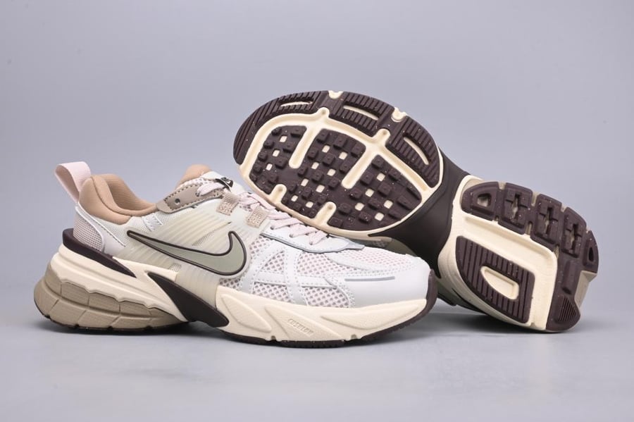 NIKE V2K RUN
