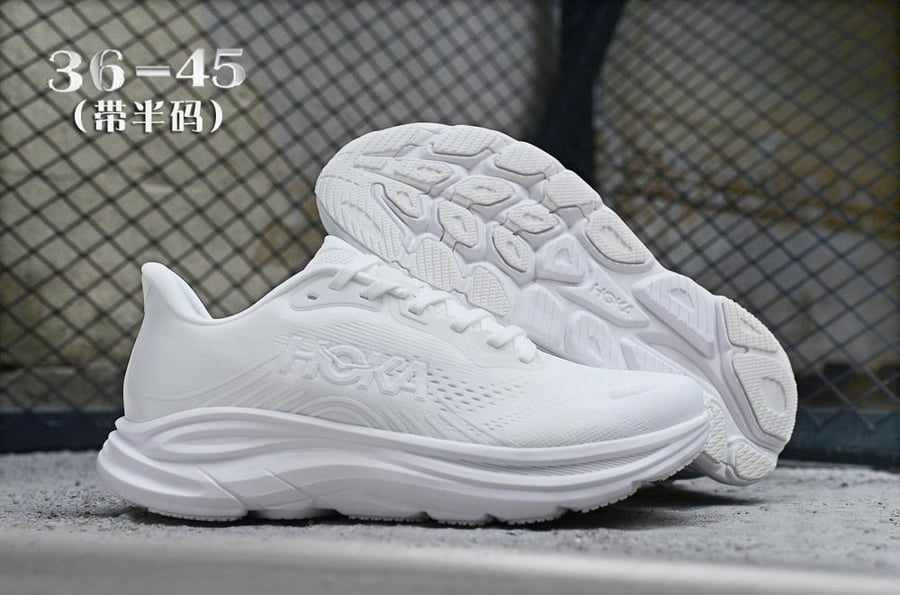 حذاء HOKA هوكا