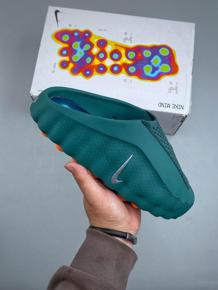 Nike Mind 001
