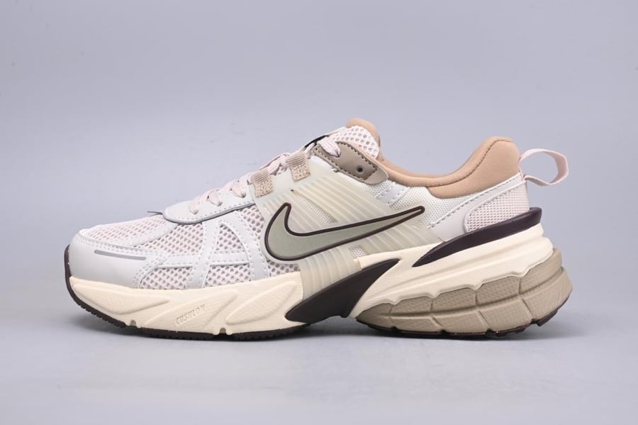 NIKE V2K RUN