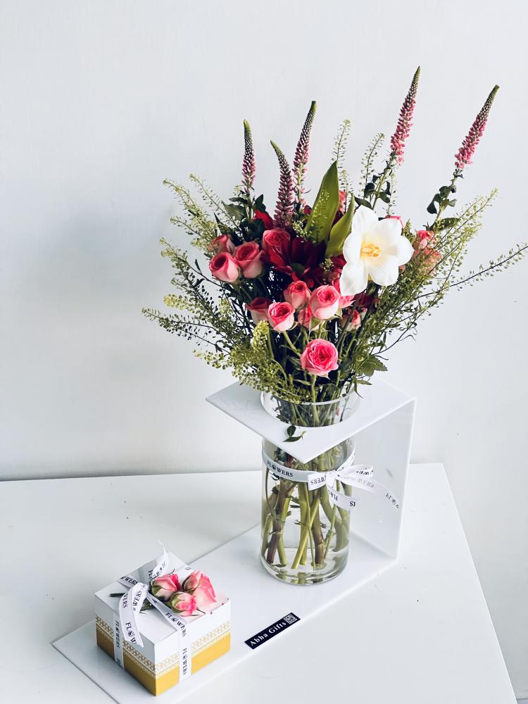 Vase flowers