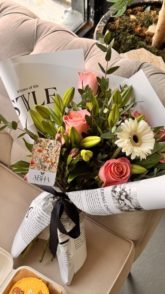 Flowers & cake