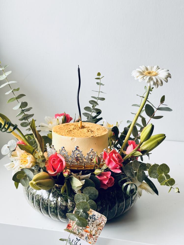 Flowers & cake