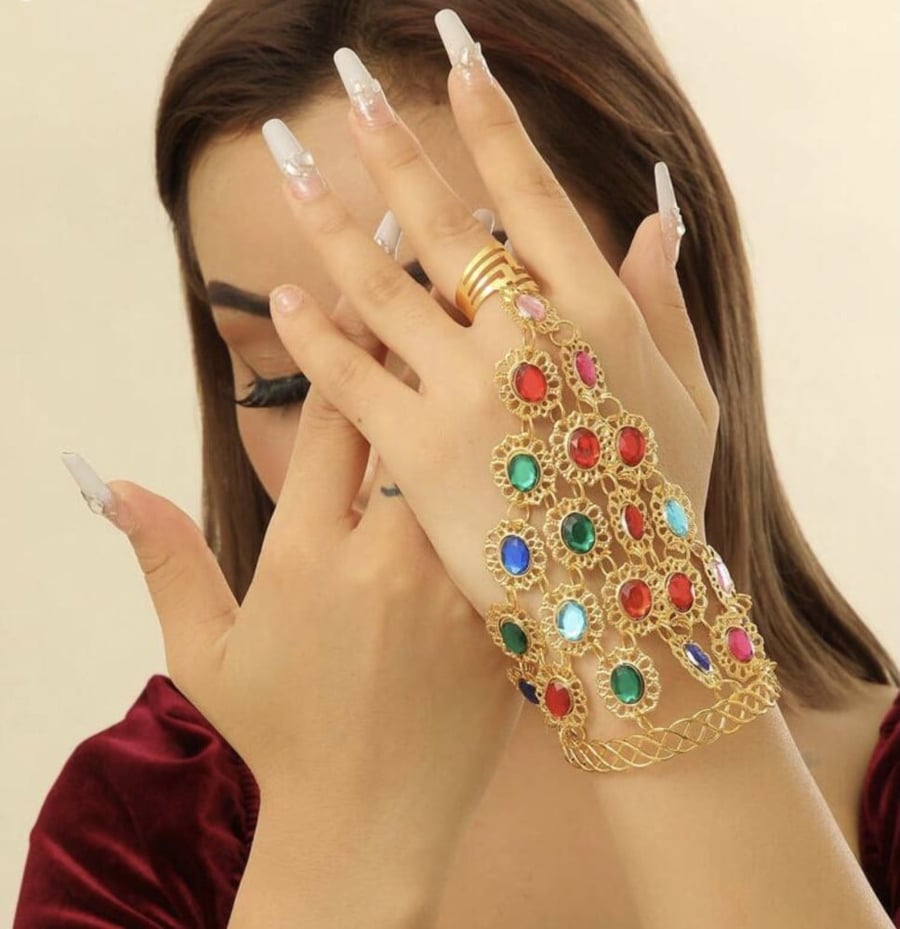 لبس  التأسيس