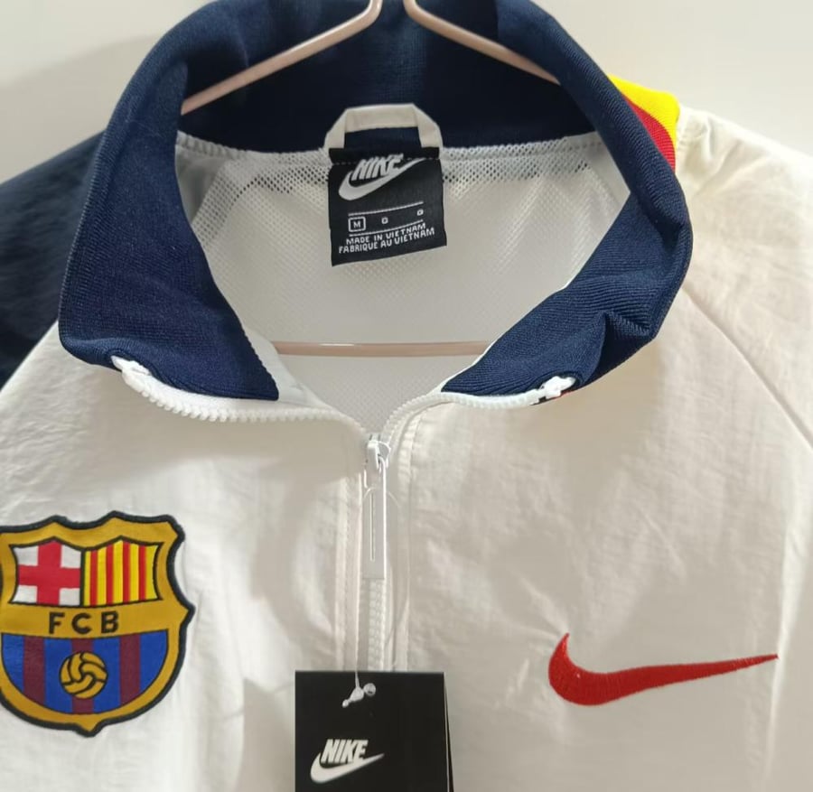 جاكيت برشلونه