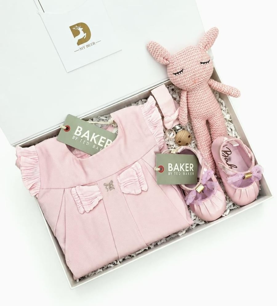 فستان وردي بفيونة من BAKER BY TED BAKER