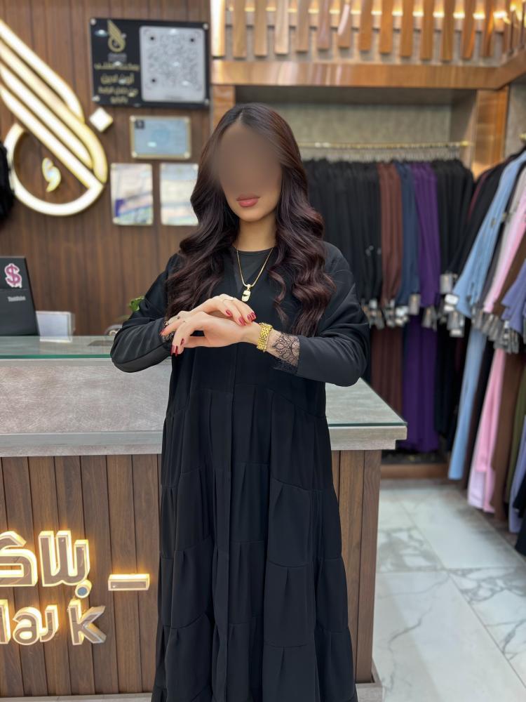 B411 عبايه جودي قصه دبل كلوش طبقات كسرات لون اسود