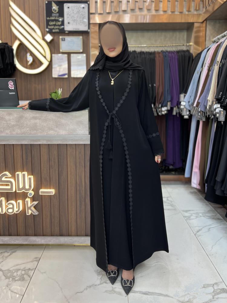 B418 عبايه سمو قصه نص كلوش مع كلفه ناعمه اسود بقماش كريب صيفي كوري