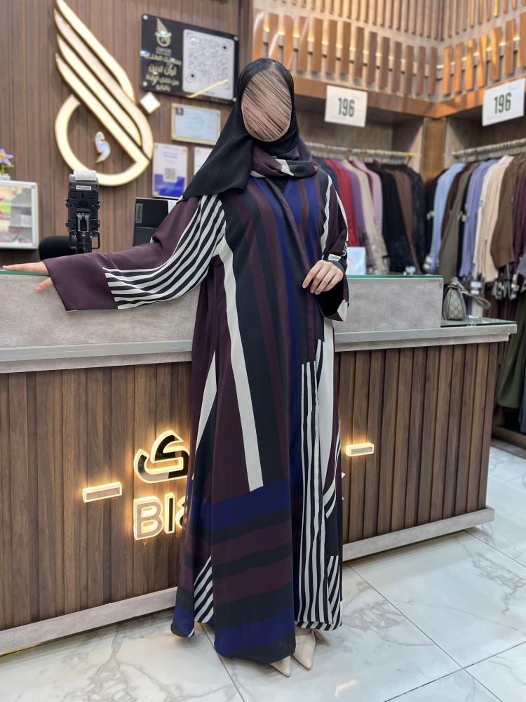 B387 عبايه روانا دبل فيس قصه كلوش مع بطانه اسود بقماش شيفون طباعه ليزر