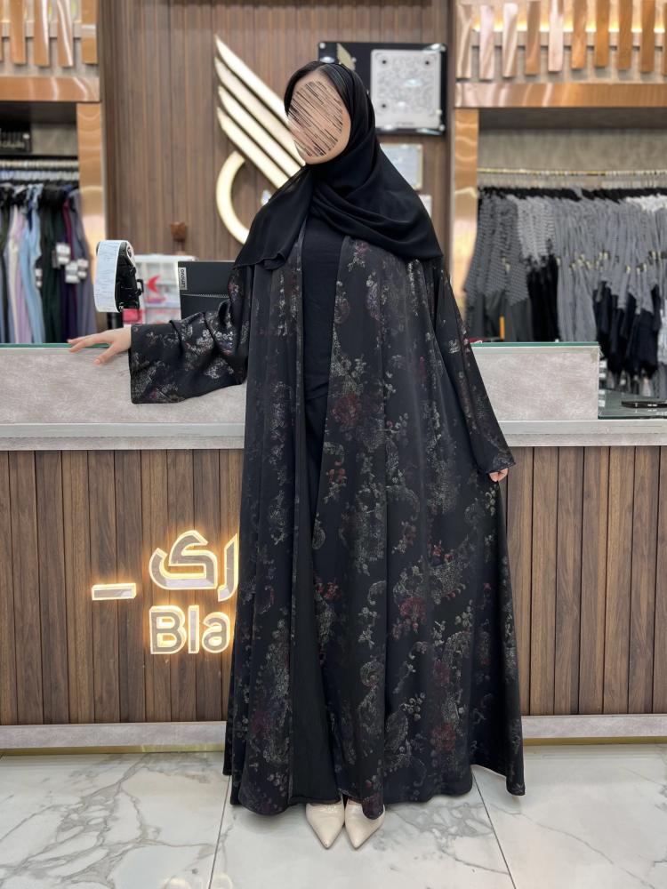 B316 عبايه زينه قصه دبل كلوش ساده بقماش حرير مغسول مشجرلون اسود