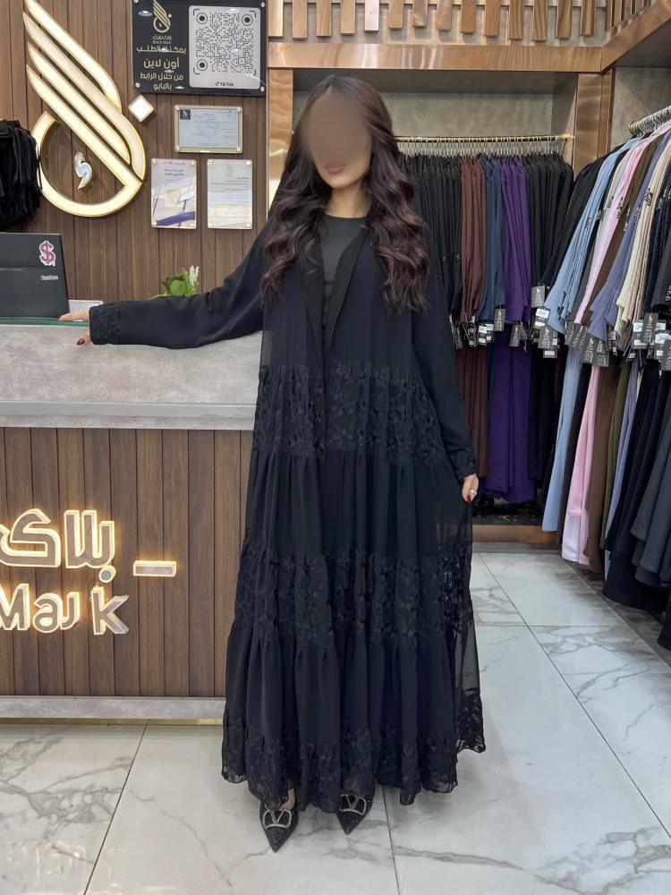 B417 عبايه شيراز قصه دبل كلوش تطريز اسود فاخر بقماش  شيفون جرجيت كوري
