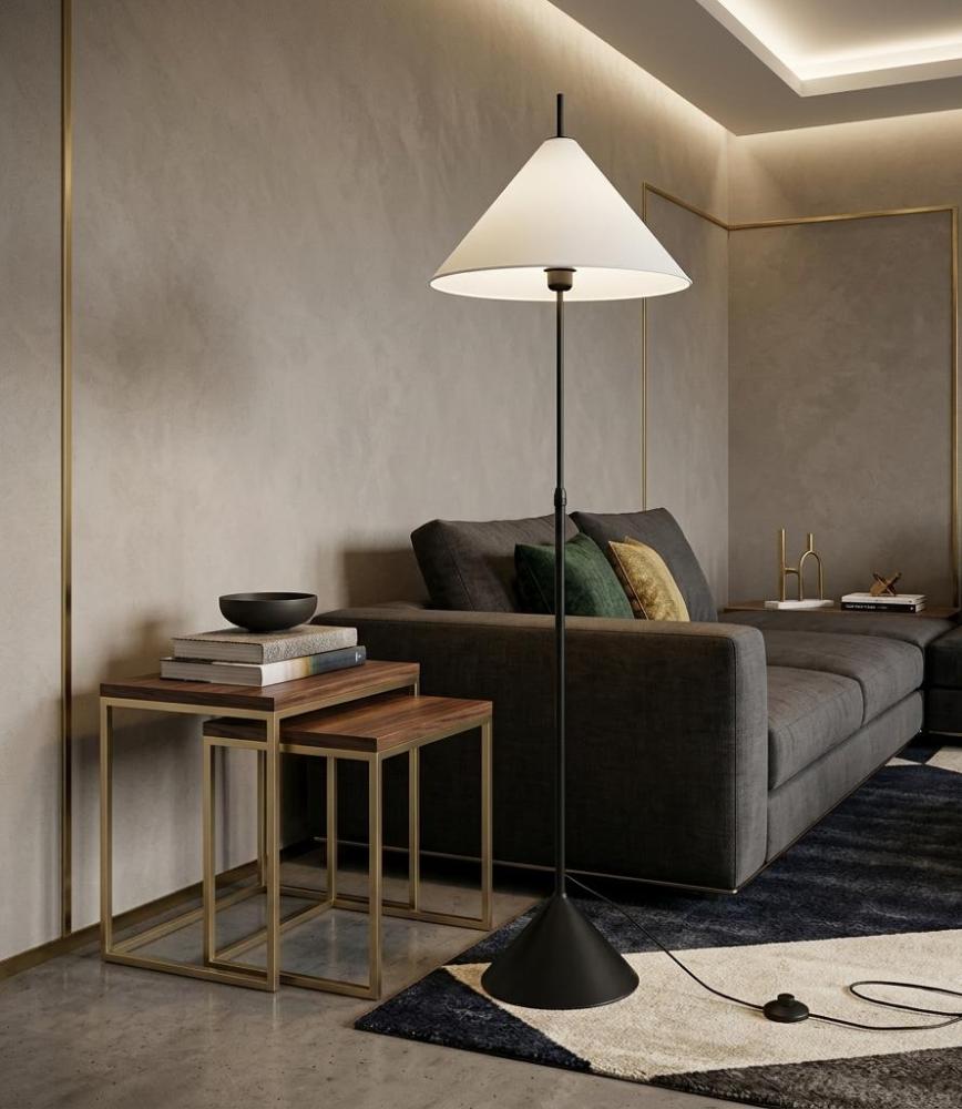 مصباح أرضي مودرن باللون الأسود مع غطاء زجاجي أبيض وتصميم أنيق