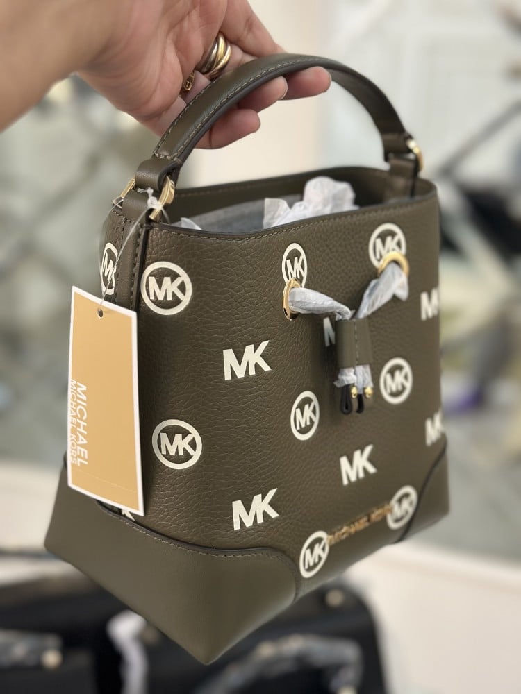 MICHAEL KORS