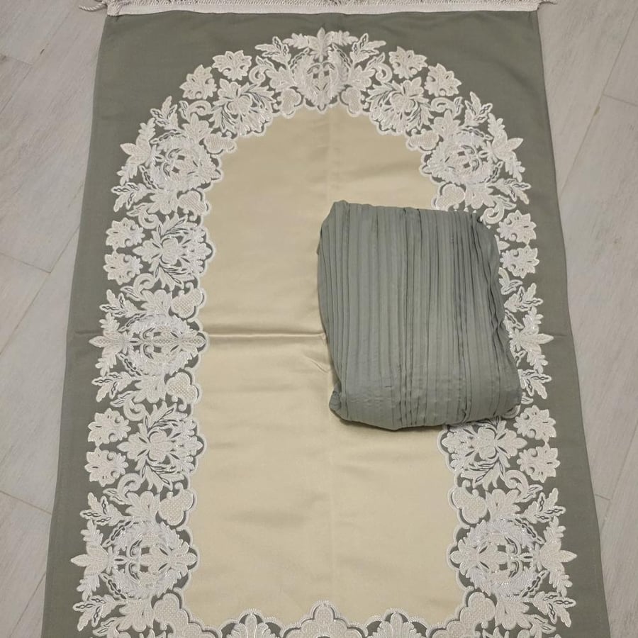 طقم صلاة مشجر