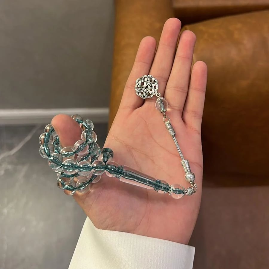 سبحة بكلايت شفافة خيط اخضر