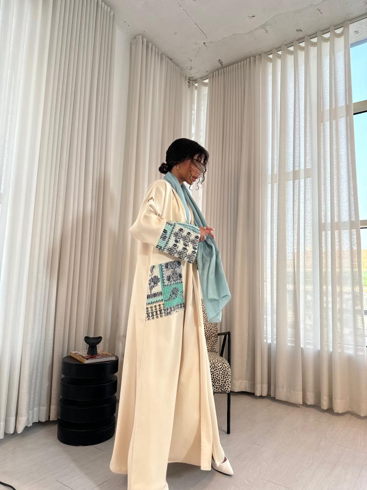 Abaya: 93