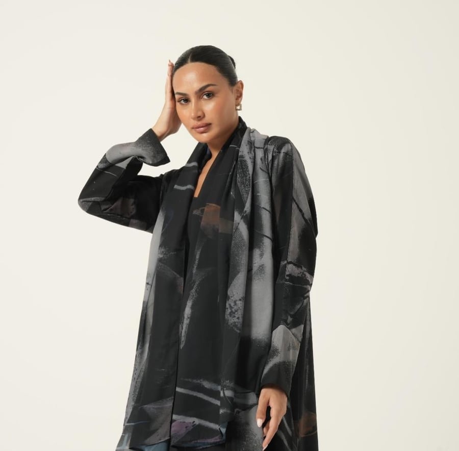 Abaya: 140