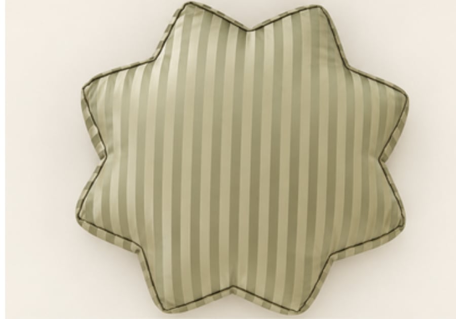 Islamic cushion by Raghad Alahmad / per piece