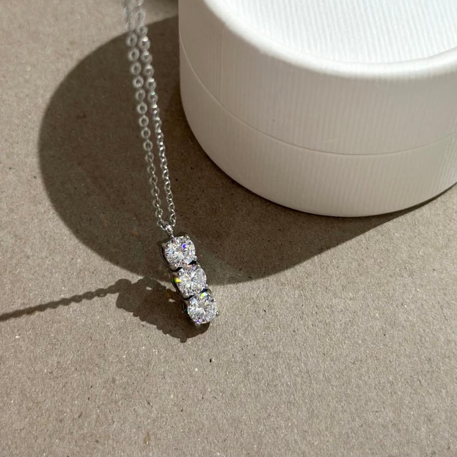 Shine necklace - silver color