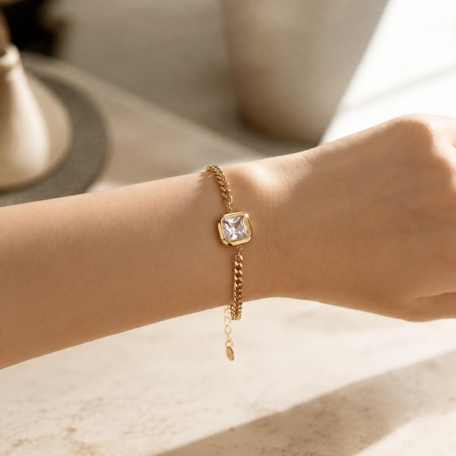 Celine Bracelet - ذهبي