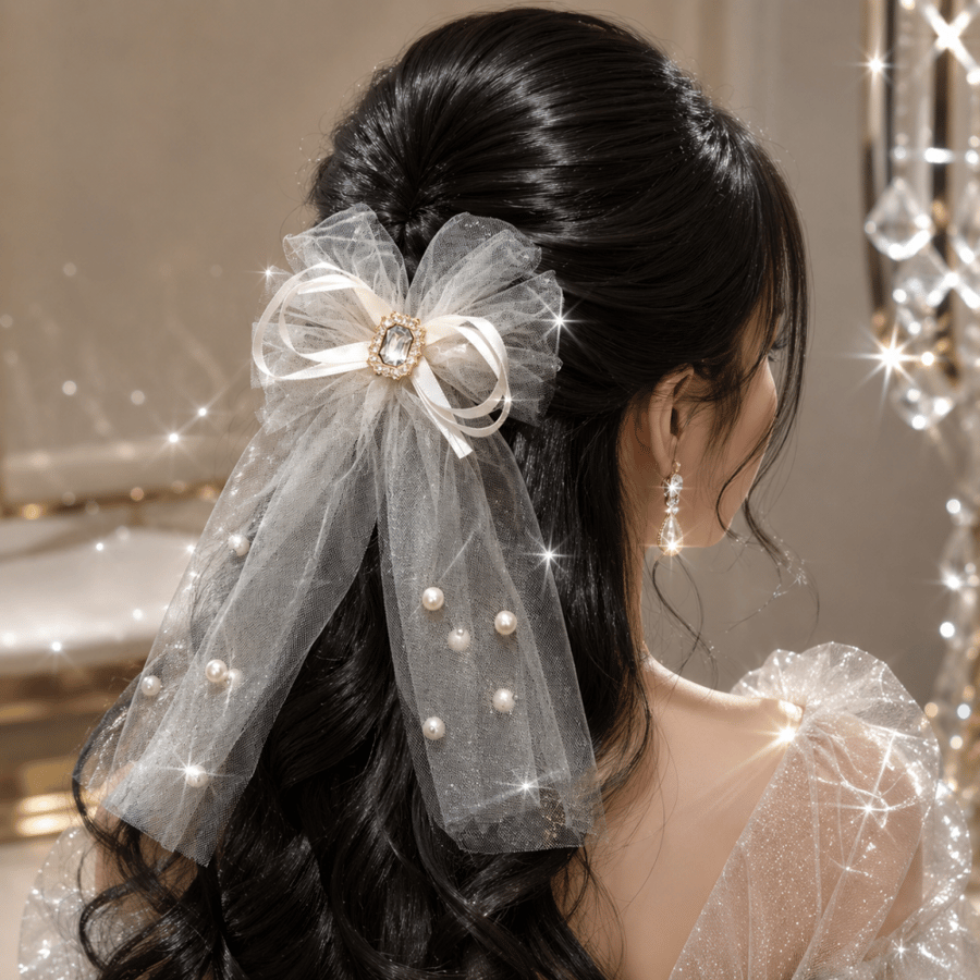 These fashionable bow hair clips for women and girls feature a secure and comfortable fit, making them perfect for all-day wear.