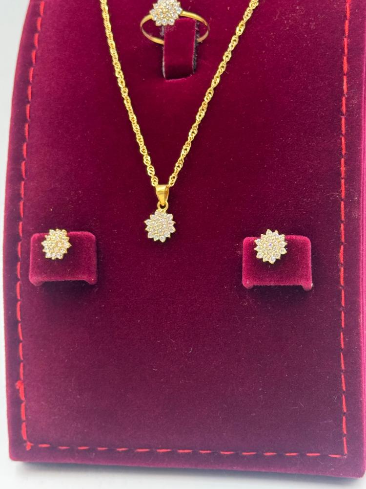 SET  18K - طقم  عيار 18