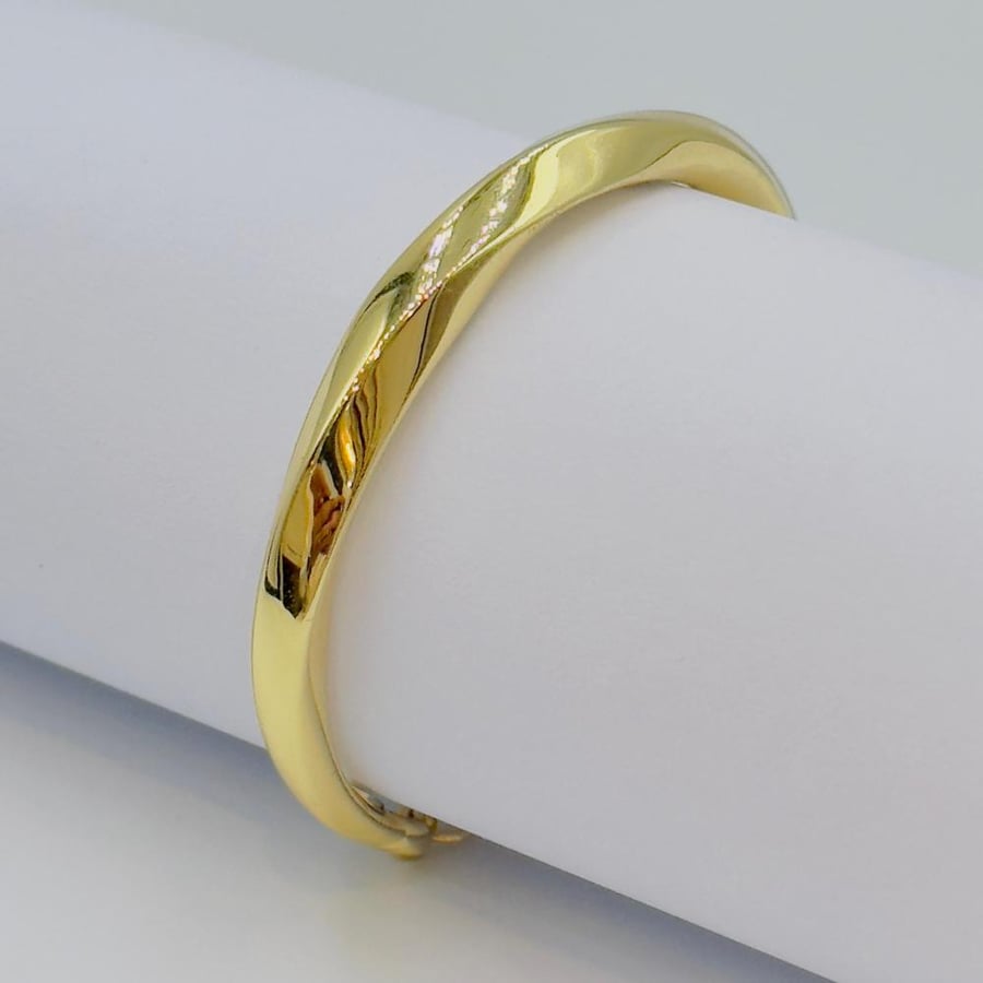 اسوارة ذهب عيار 18