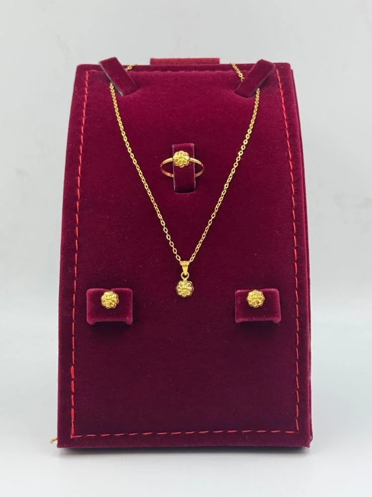 SET  18K - طقم  عيار 18