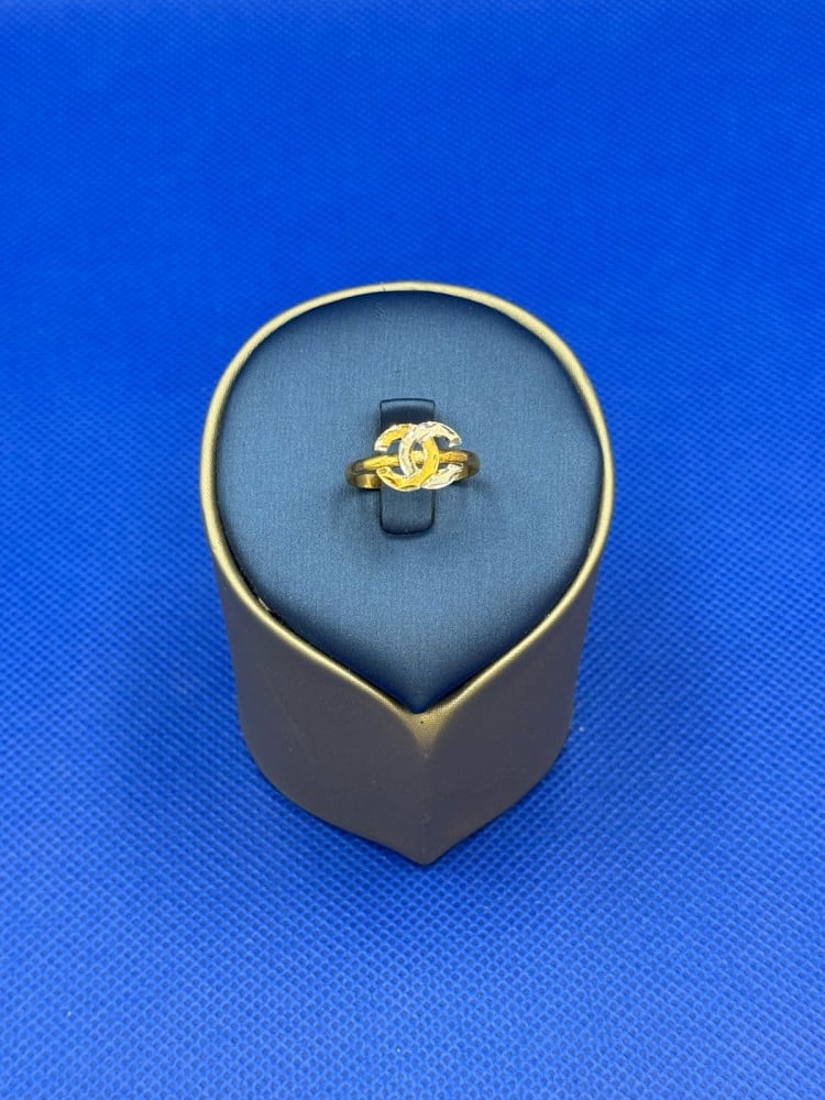 Ring 18K- 1.14g