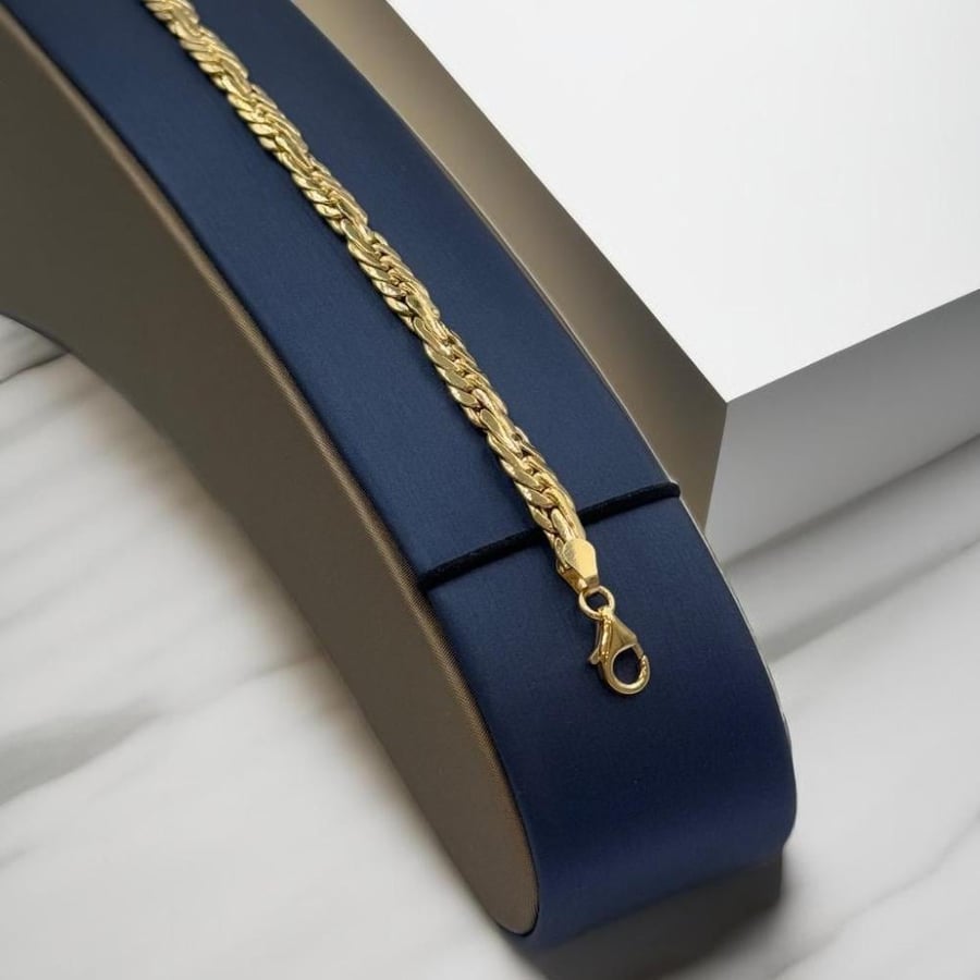 اسوارة ذهب عيار 18