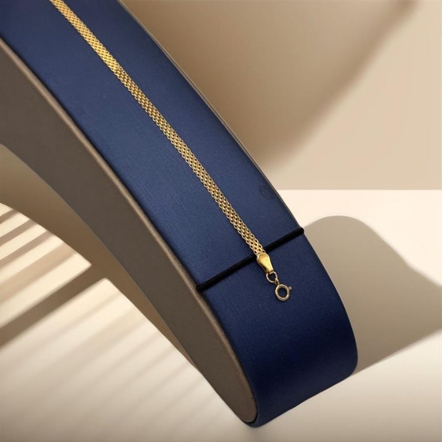اسوارة ذهب عيار 18