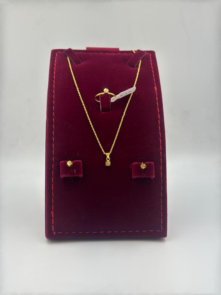 SET  18K - طقم  عيار 18